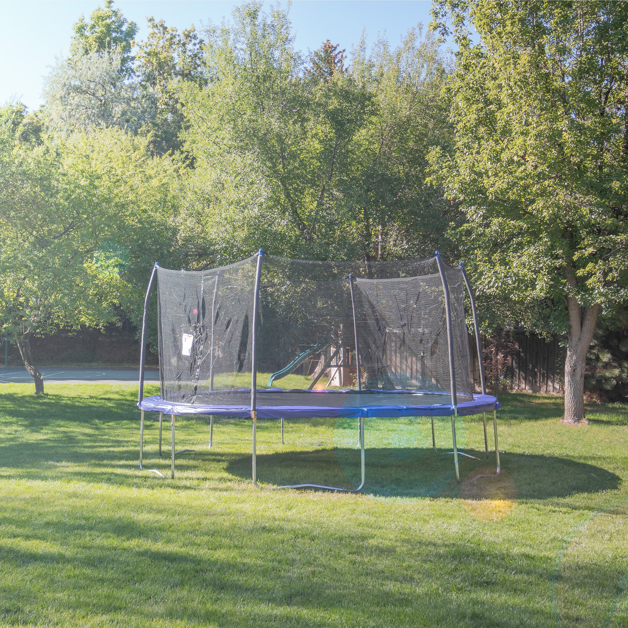 16' Round Outdoor Trampoline with Safety Enclosure and Basketball Hoop